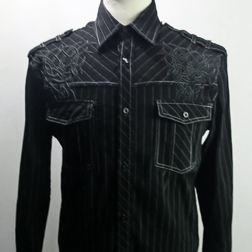ROAR Buckle brand LS button up men’s shirt.